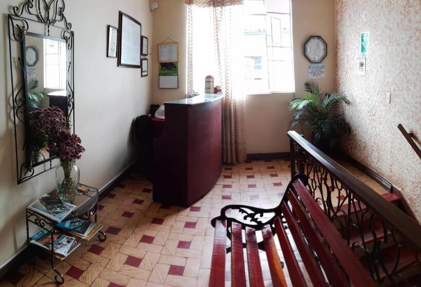 Отель Alcayata Colonial