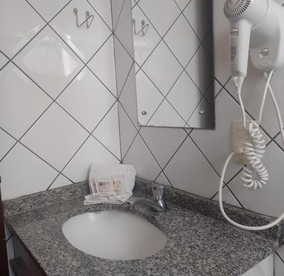 בית מלון כפרי Astor