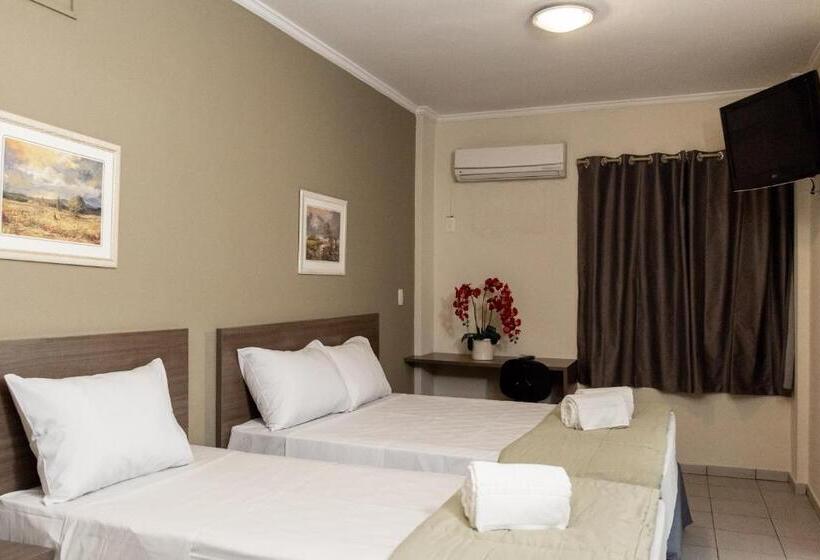 בית מלון כפרי Astor