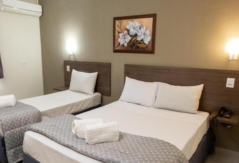 בית מלון כפרי Astor