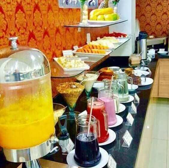 בית מלון כפרי Astor