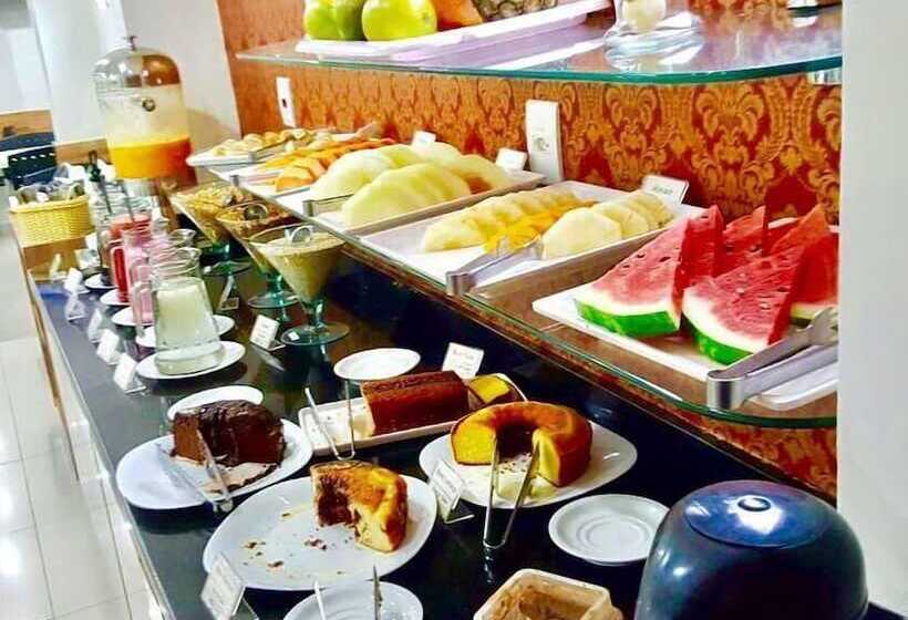 בית מלון כפרי Astor