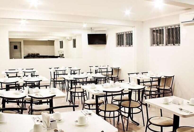 בית מלון כפרי Astor