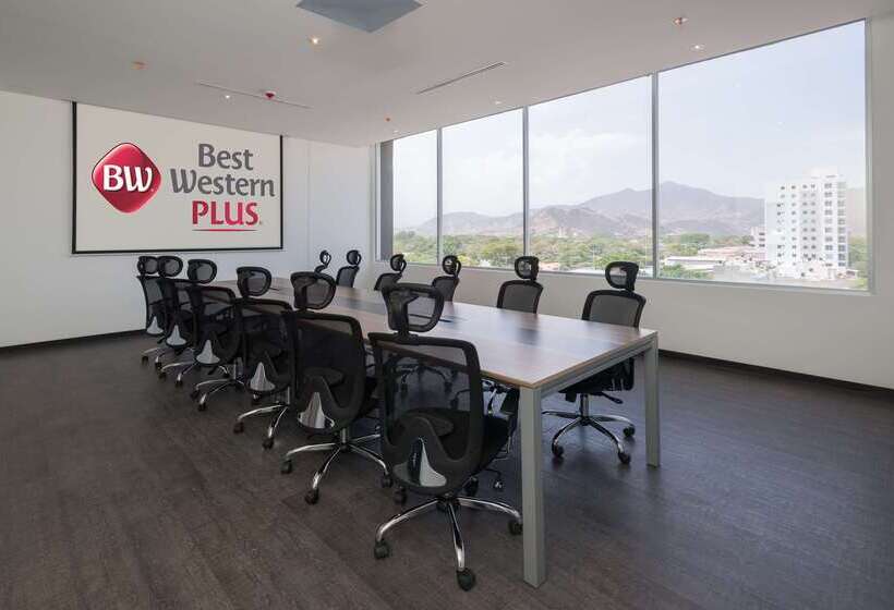 Отель Best Western Plus Santa Marta