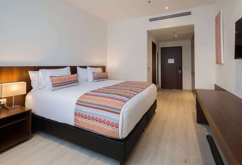 Отель Best Western Plus Santa Marta