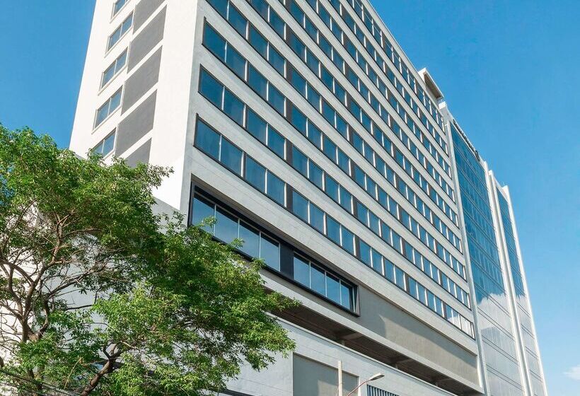 Отель Best Western Plus Santa Marta