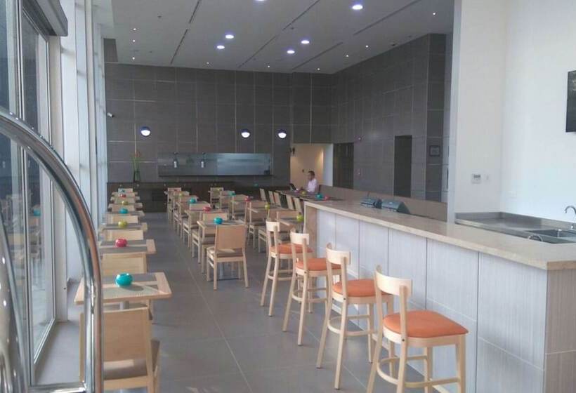 Отель Best Western Plus Santa Marta