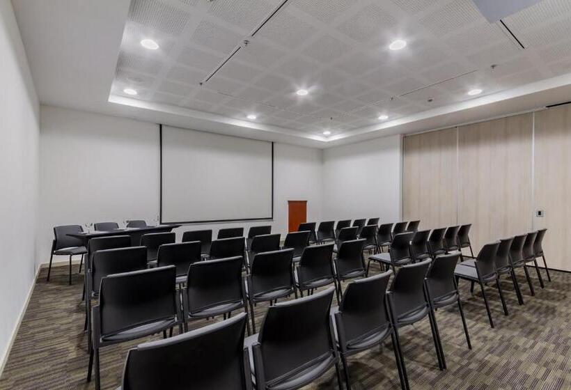 Отель Best Western Plus Santa Marta