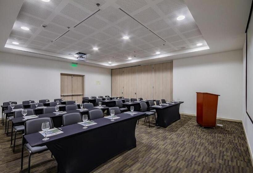 Отель Best Western Plus Santa Marta