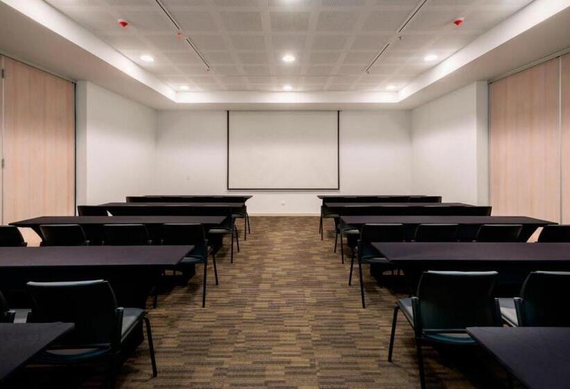 Отель Best Western Plus Santa Marta