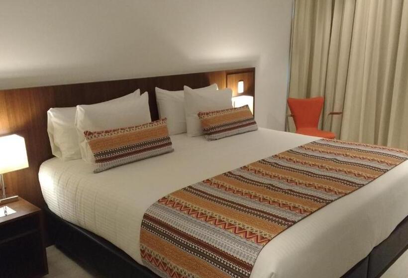 Отель Best Western Plus Santa Marta