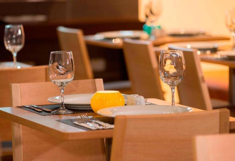 Отель Best Western Plus Santa Marta