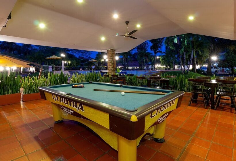 ホテル Campestre La Potra