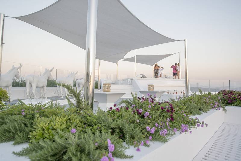 هتل Canaves Sunday