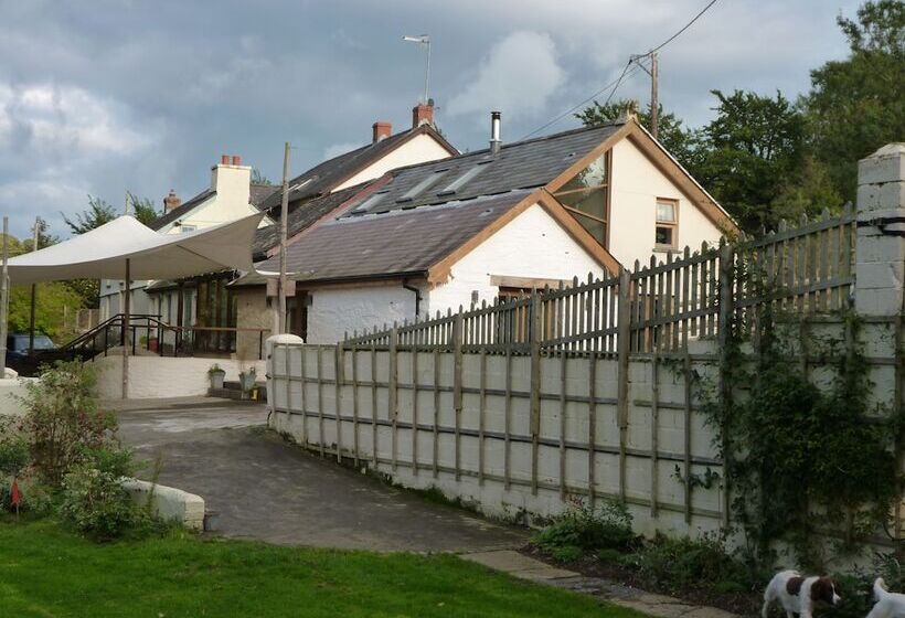 Отель Ceridwen Glamping, Double Decker Bus And Yurts