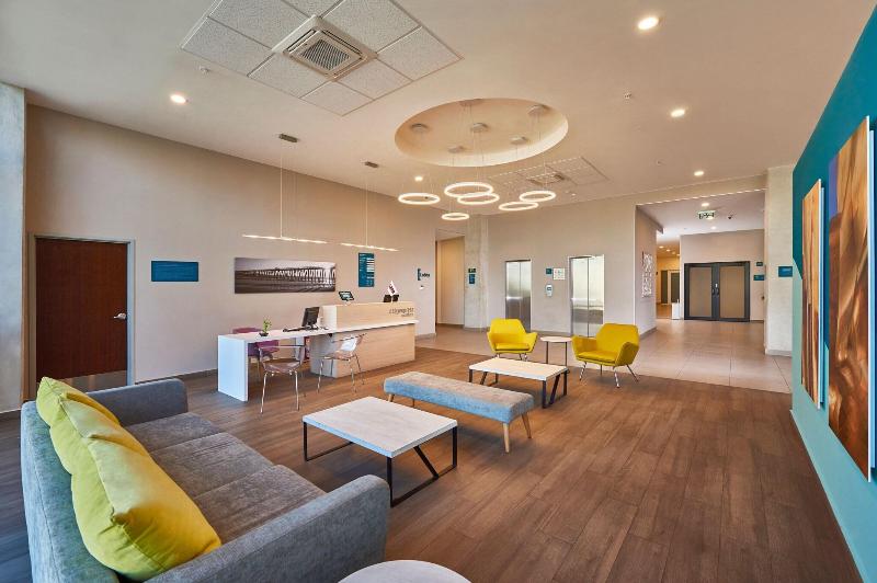 בית מלון כפרי City Express Suites By Marriott Tijuana Rio