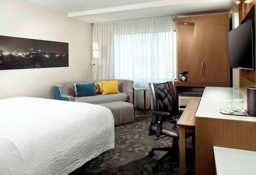 هتل Courtyard By Marriott Akron Downtown