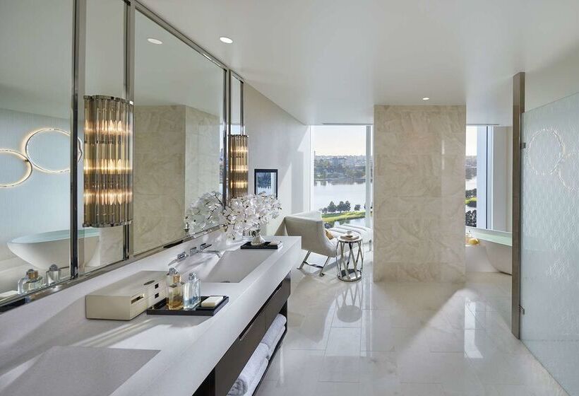 هتل Crown Towers Perth