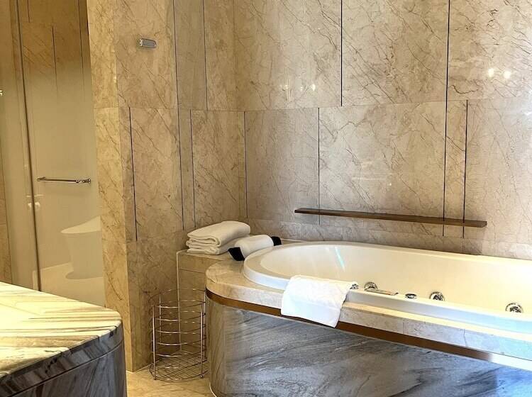 酒店 Doubletree By Hilton Ningbo Beilun