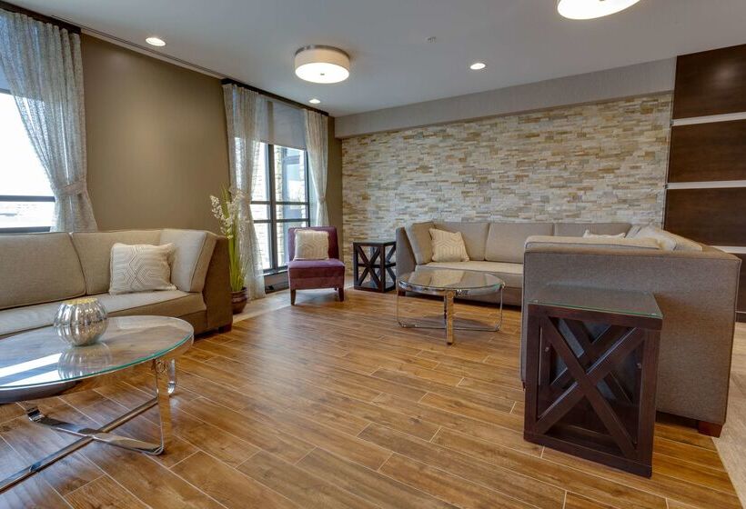 ホテル Drury Inn & Suites Overland Park