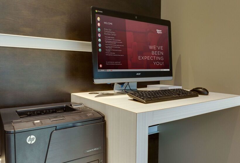 ホテル Drury Inn & Suites Overland Park