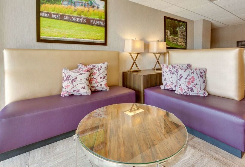ホテル Drury Inn & Suites Overland Park