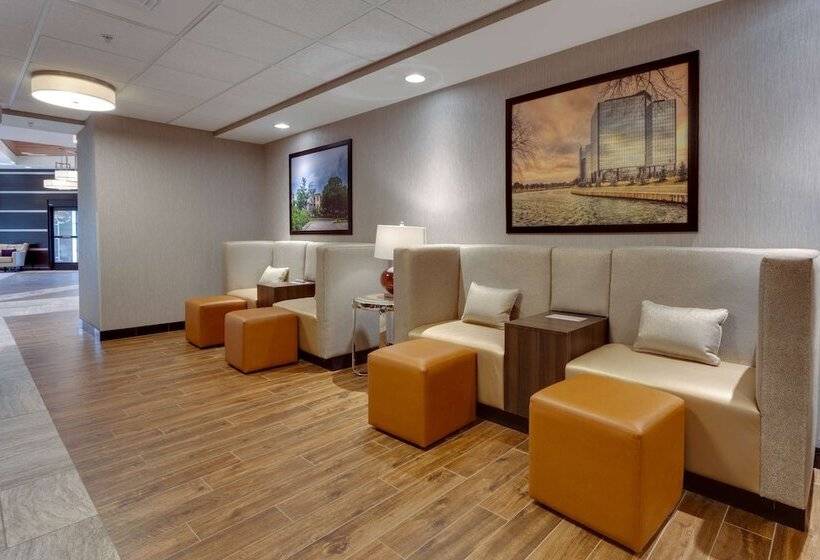 ホテル Drury Inn & Suites Overland Park