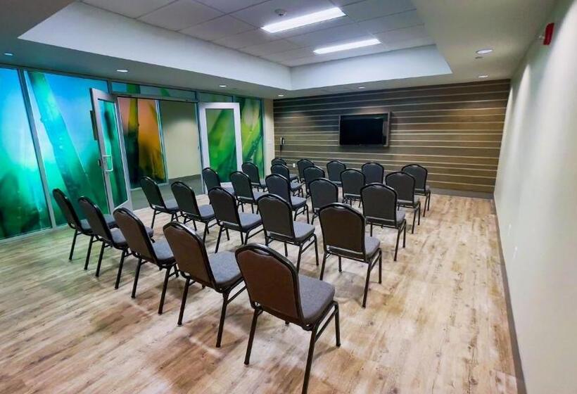 Even Hotel Omaha Downtown Old Market, An Ihg