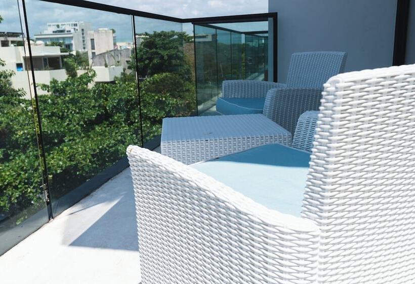 Отель Fiesta Inn Playa Del Carmen