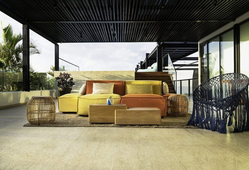 Отель Fiesta Inn Playa Del Carmen