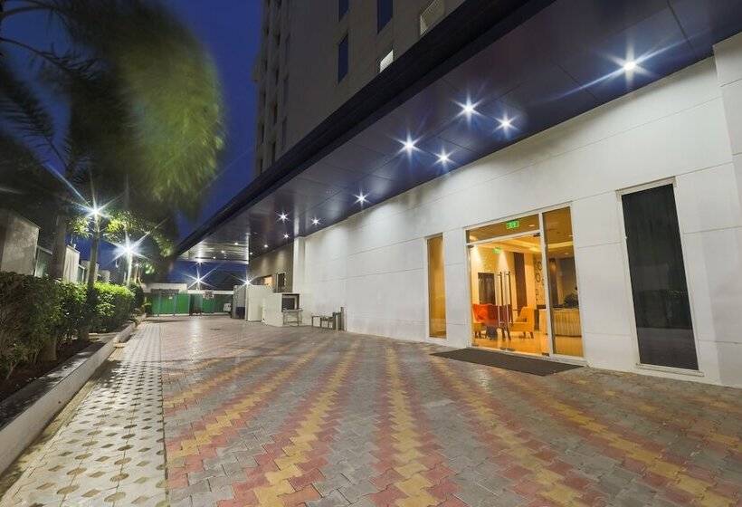 Отель Four Points By Sheraton Chennai Omr