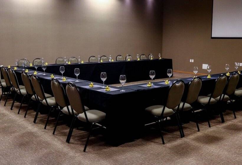 فندق Golden Tulip Natal Ponta Negra