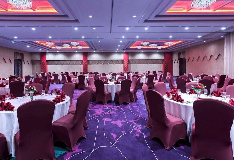 فندق Grand Mercure Yogyakarta Adi Sucipto