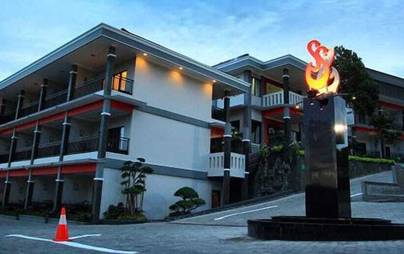 Grand Ussu Hotel & Convention