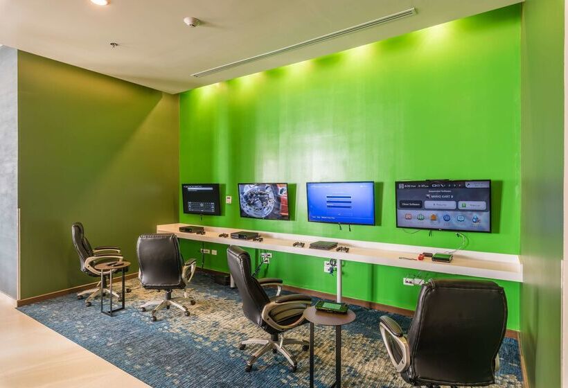 فندق Hampton Inn & Suites By Hilton Salamanca Bajio