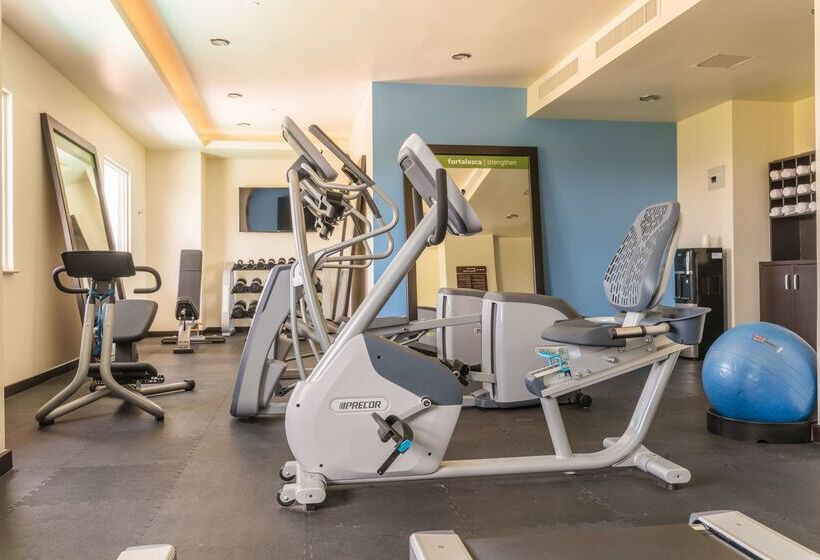 فندق Hampton Inn & Suites By Hilton Salamanca Bajio