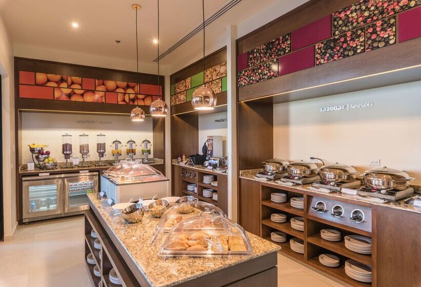 فندق Hampton Inn & Suites By Hilton Salamanca Bajio