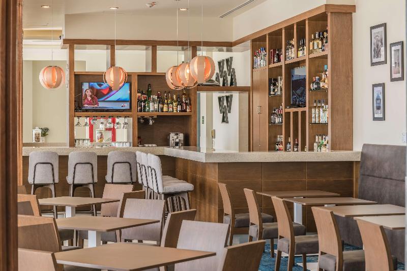 فندق Hampton Inn & Suites By Hilton Salamanca Bajio