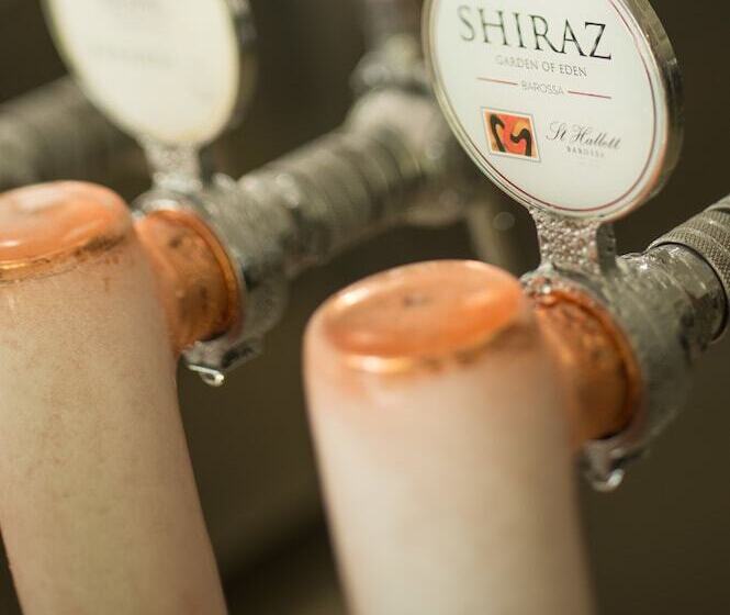 Heart Hotel And Gallery Whitsundays