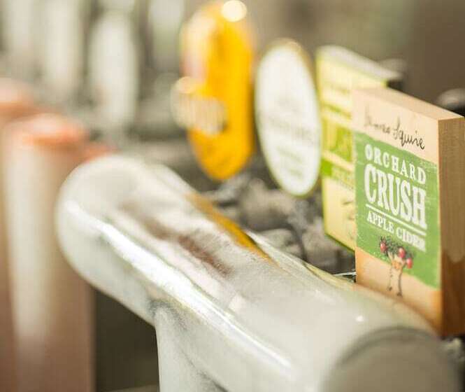 Heart Hotel And Gallery Whitsundays