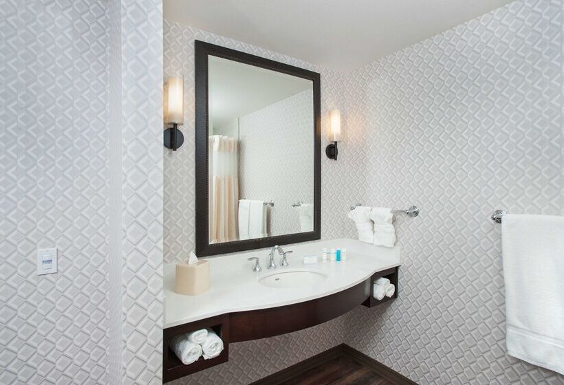 هتل Hilton Garden Inn Burbank Los Angeles