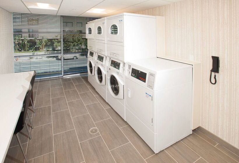 هتل Hilton Garden Inn Burbank Los Angeles