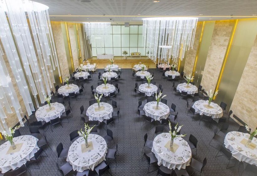 هتل Holiday Inn Algiers   Cheraga Tower By Ihg