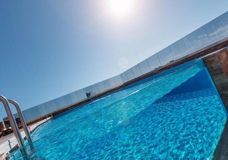 هتل Holiday Inn Antalya   Lara, An Ihg