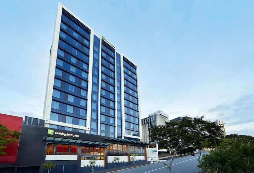 هتل Holiday Inn Express Brisbane Central, An Ihg