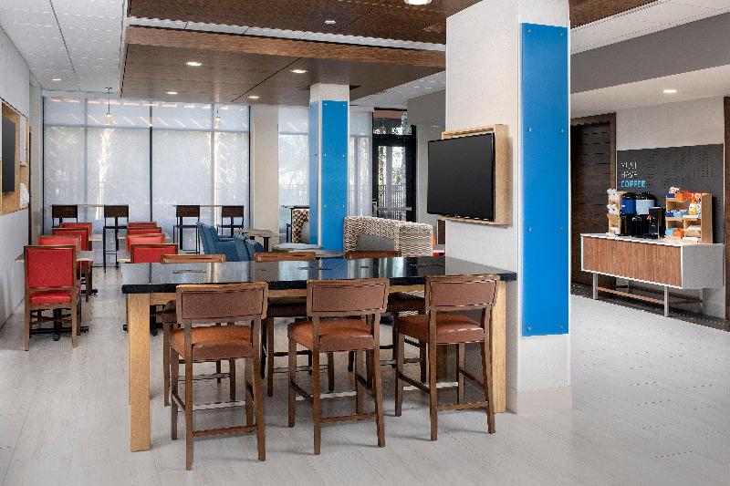 فندق Holiday Inn Express Pensacola Downtown, An Ihg