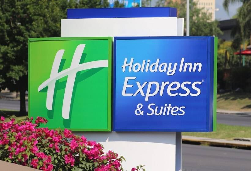 호텔 Holiday Inn Express & Suites Monterrey Valle, An Ihg
