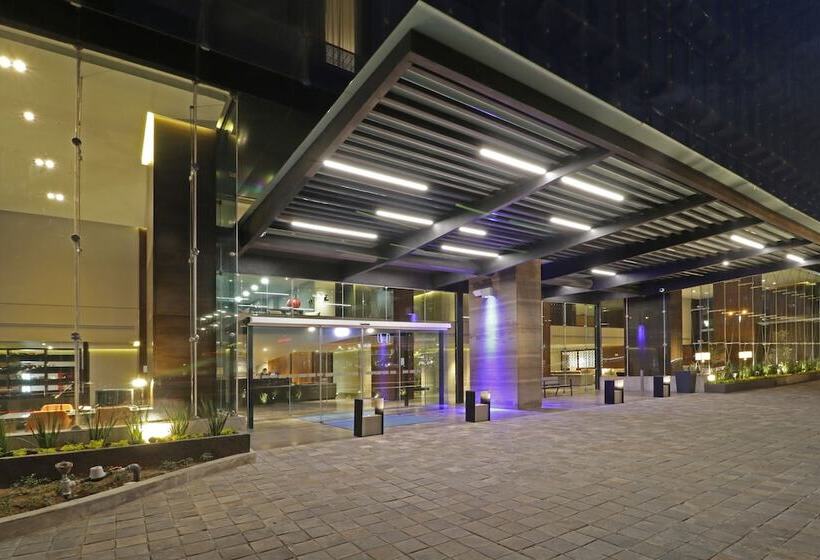 호텔 Holiday Inn Express & Suites Monterrey Valle, An Ihg