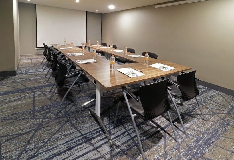 호텔 Holiday Inn Express & Suites Monterrey Valle, An Ihg