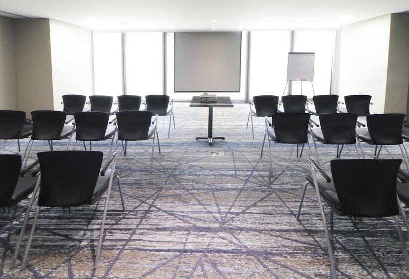 호텔 Holiday Inn Express & Suites Monterrey Valle, An Ihg